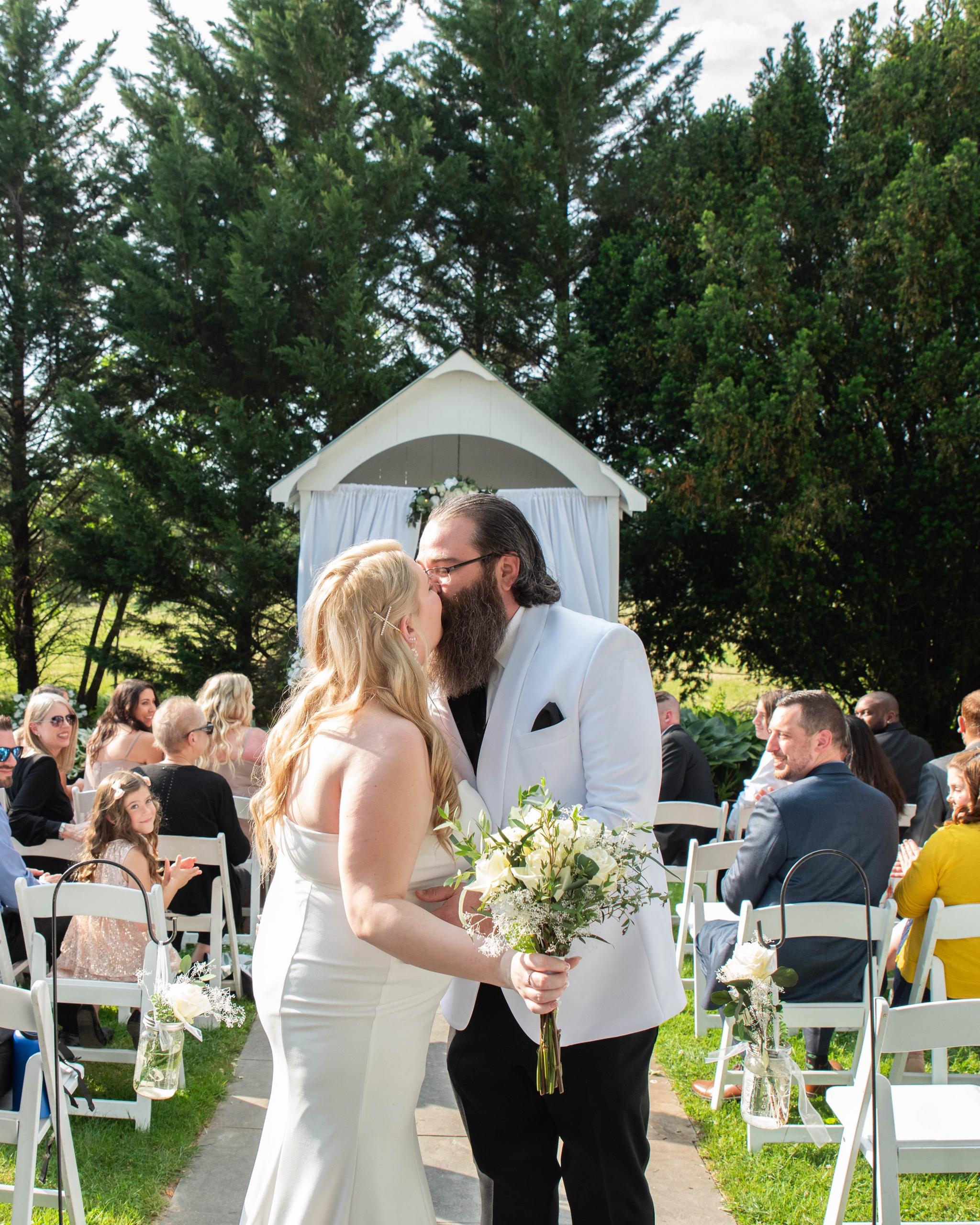 A Perfect Day at The Barn at Boone Dam: Kayla and Sean’s Wedding